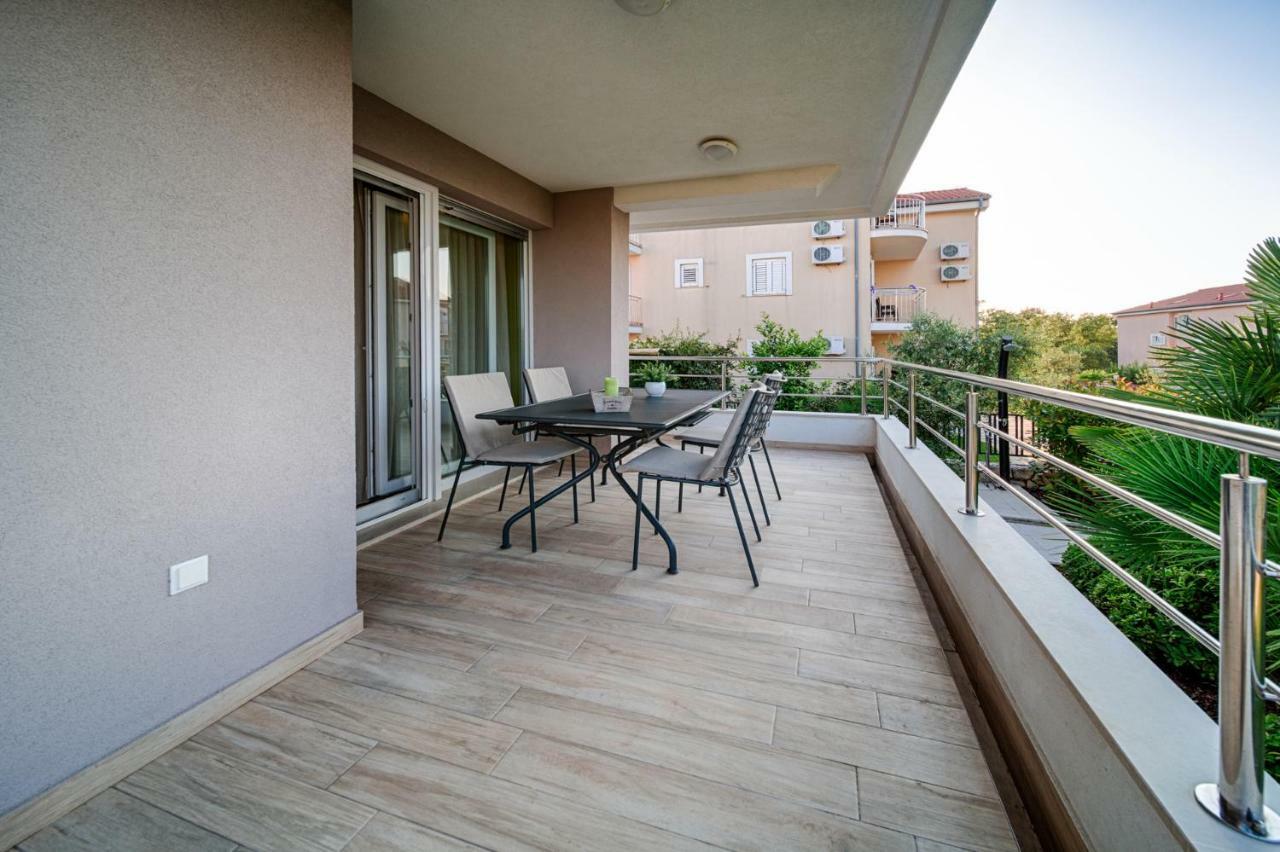 Apartment Rova มาลินสกา ภายนอก รูปภาพ