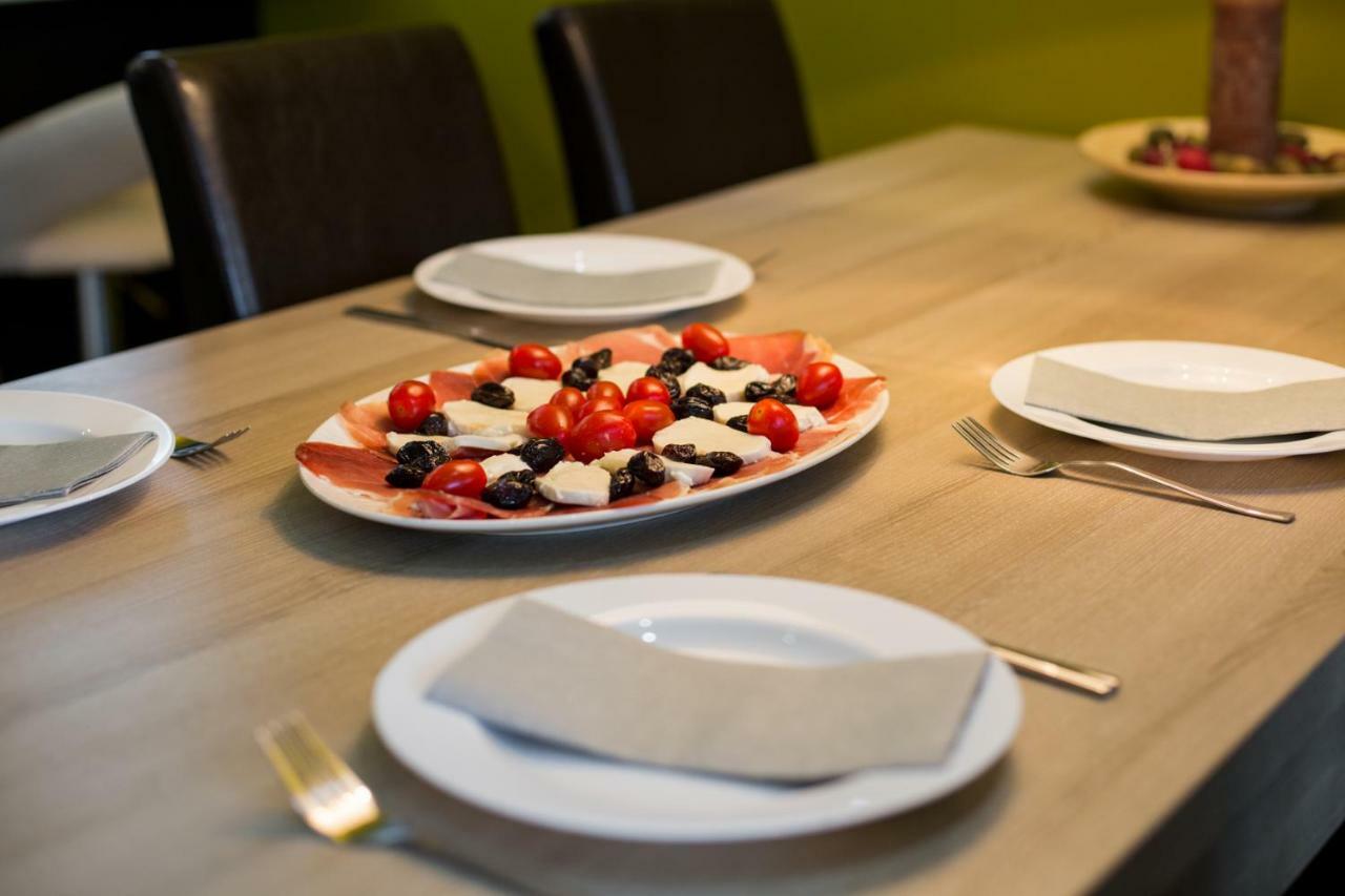 Apartment Rova มาลินสกา ภายนอก รูปภาพ